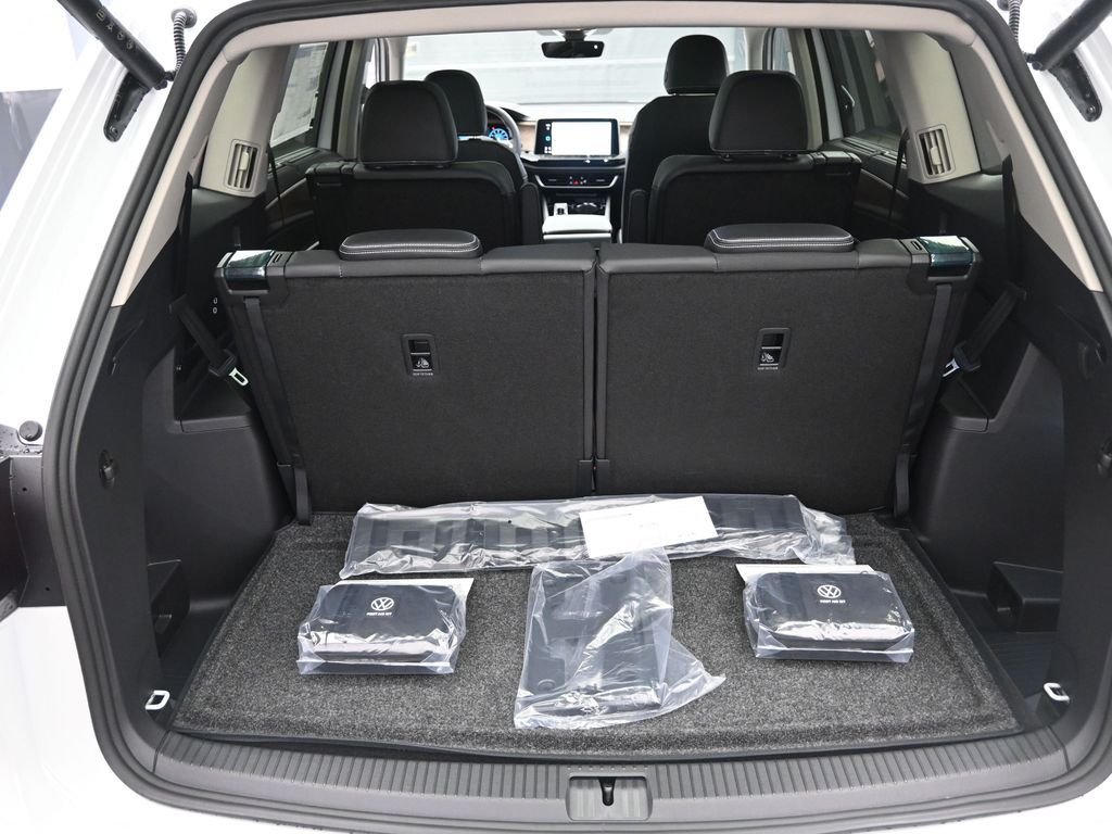 2026 Volkswagen Atlas SE w/Tech - Photo 23