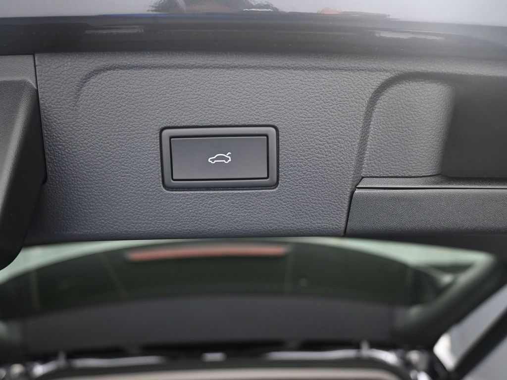 2026 Volkswagen Atlas SE w/Tech - Photo 25