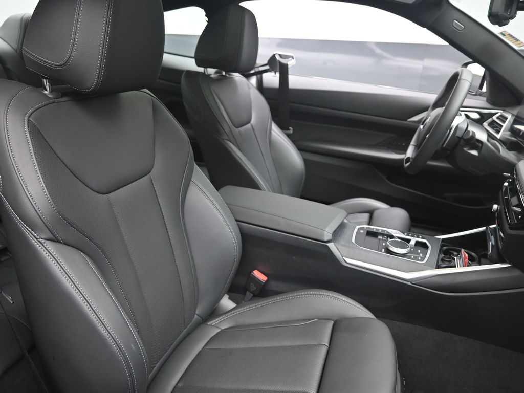 2026 BMW 4 Series 430i - Photo 25