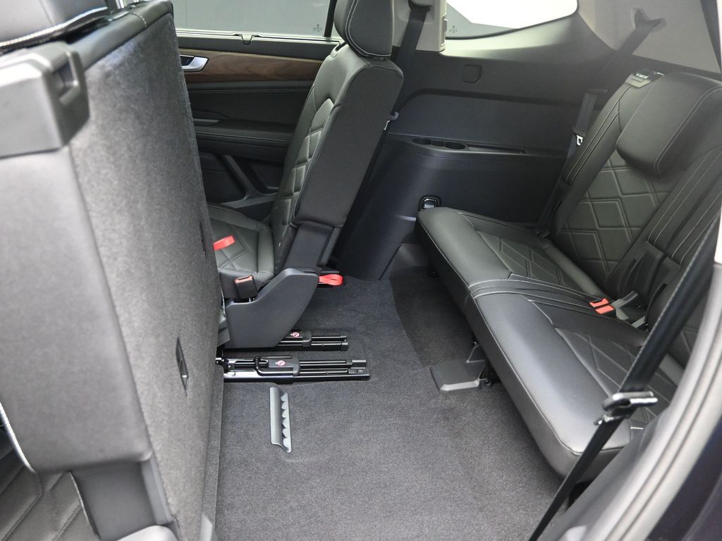 2026 Volkswagen Atlas SE w/Tech - Photo 22