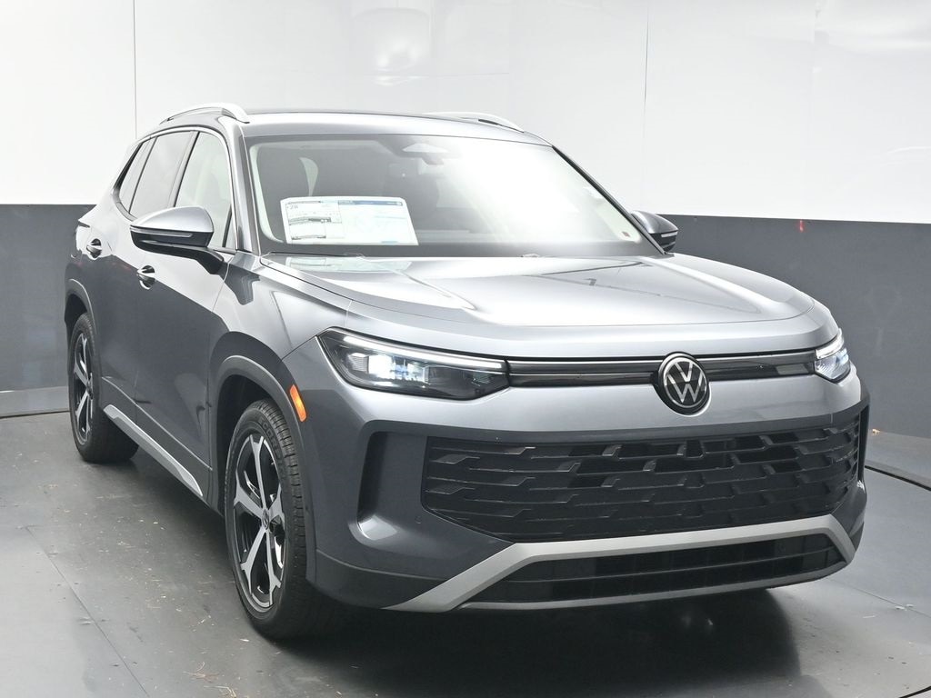 New 2026 Volkswagen Tiguan 2.0T SE SUV