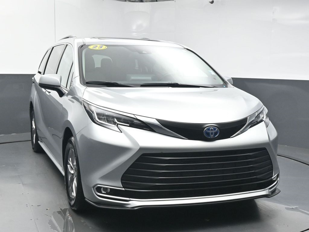 Used 2023 Toyota Sienna XLE with VIN 5TDYRKEC2PS173386 for sale in Macon, GA
