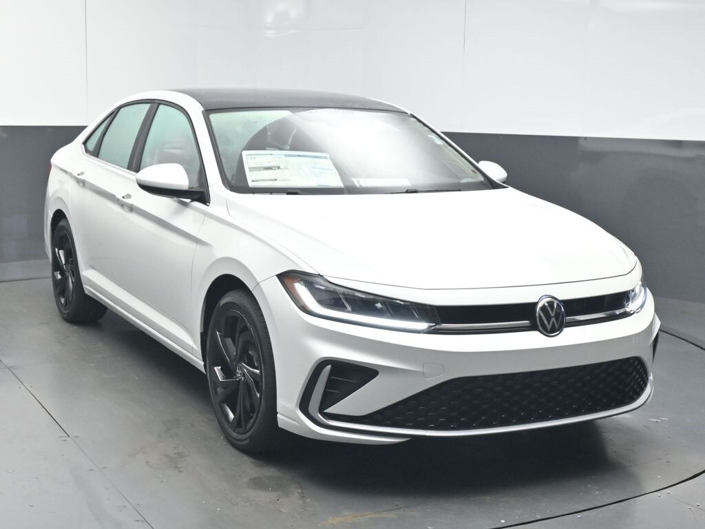 2026 Volkswagen Jetta SE photo 2