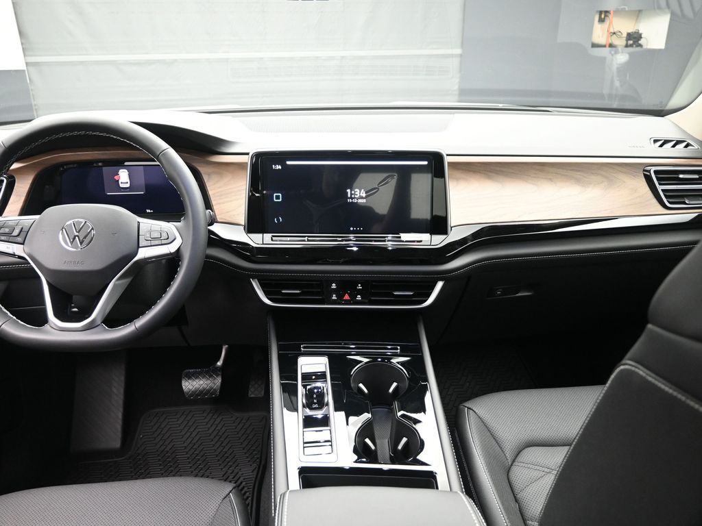 2026 Volkswagen Atlas SE w/Tech - Photo 9