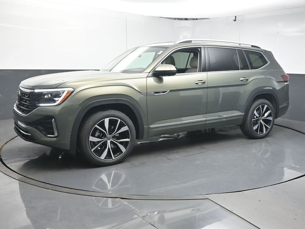 2026 Volkswagen Atlas SEL Premium R-Line photo 2