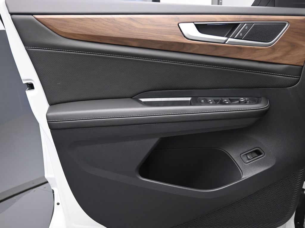 2026 Volkswagen Atlas SE w/Tech - Photo 19