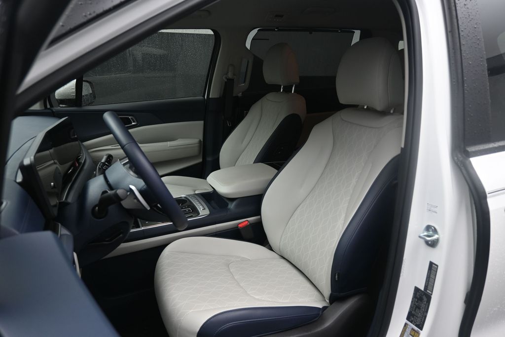 2026 Kia Carnival EX - Photo 18