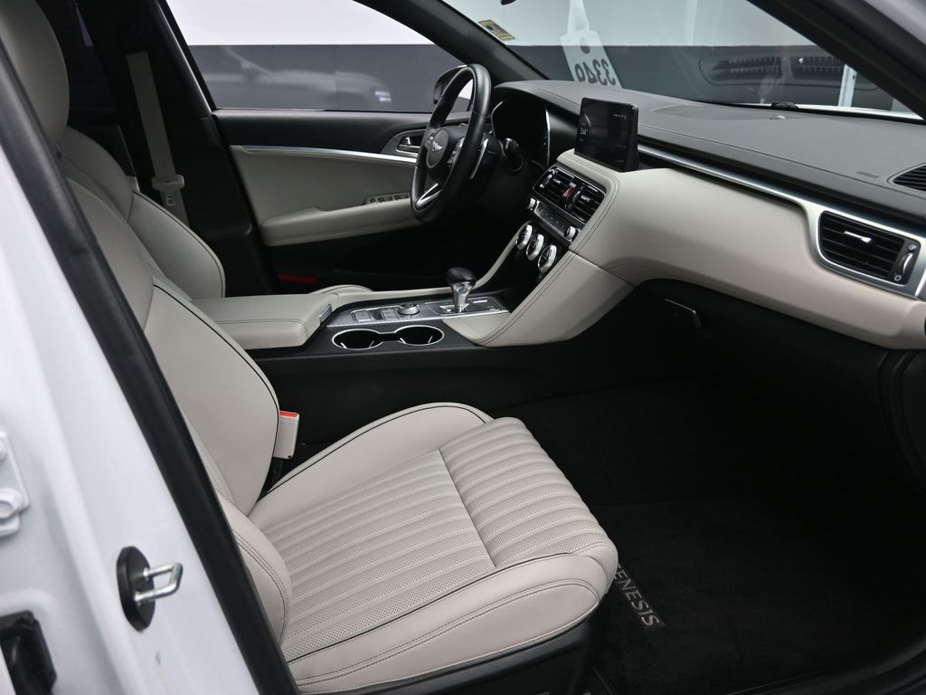 2023 GENESIS G70 Standard - Photo 26