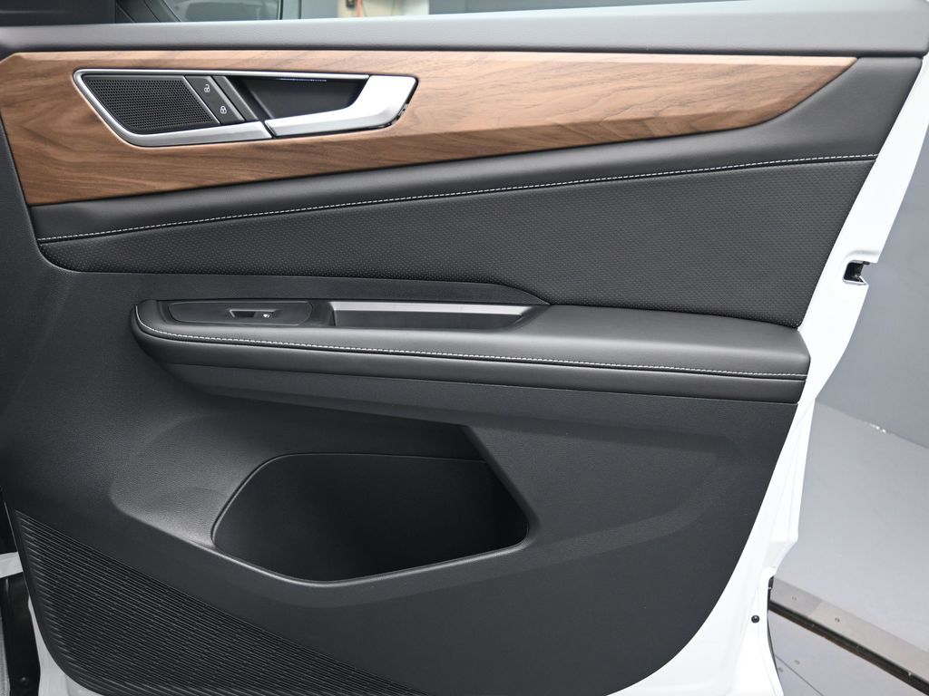2026 Volkswagen Atlas SE w/Tech - Photo 28