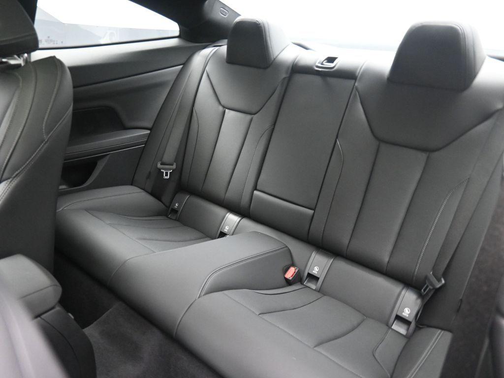 2026 BMW 4 Series 430i - Photo 18