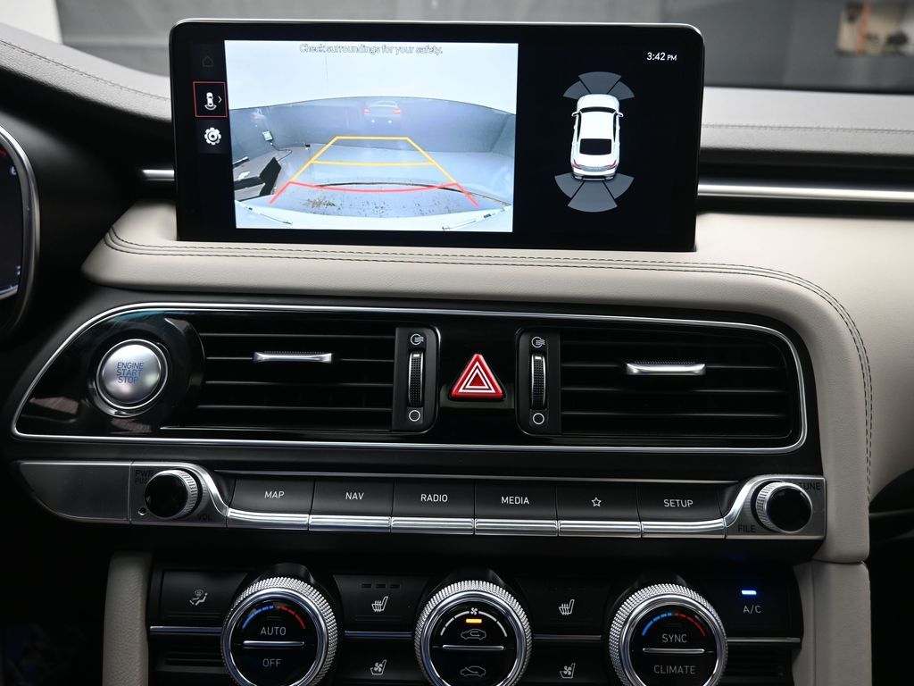 2023 GENESIS G70 Standard - Photo 12