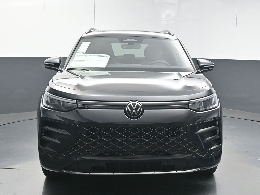 New 2026 Volkswagen Tiguan 2.0T SE SUV