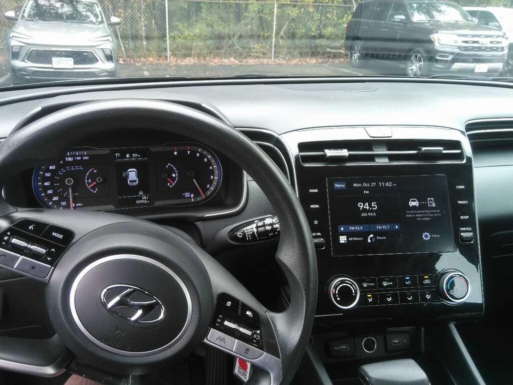 Used 2023 Hyundai Tucson SE SUV