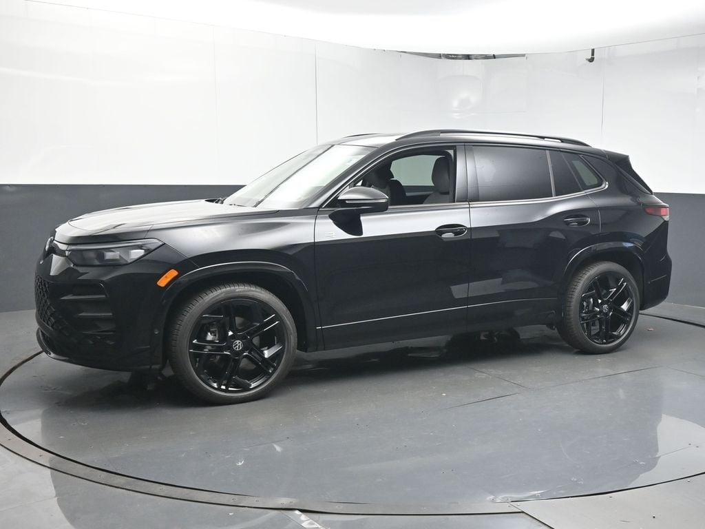 New 2026 Volkswagen Tiguan 2.0T SE SUV