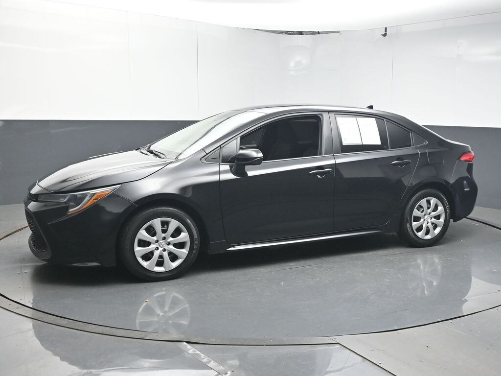Used 2022 Toyota Corolla LE Sedan