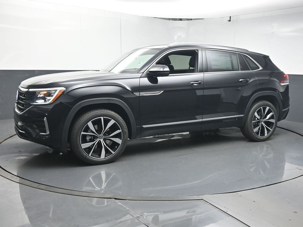 2026 Volkswagen Atlas Cross Sport SEL Premium R-Line photo 4