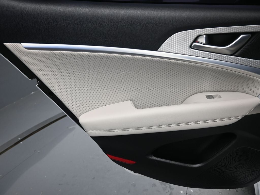 2023 GENESIS G70 Standard - Photo 22