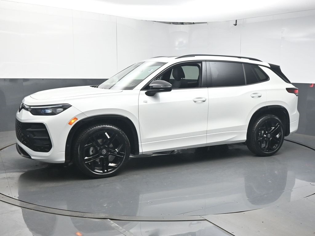 New 2026 Volkswagen Tiguan 2.0T SE R-Line Black SUV