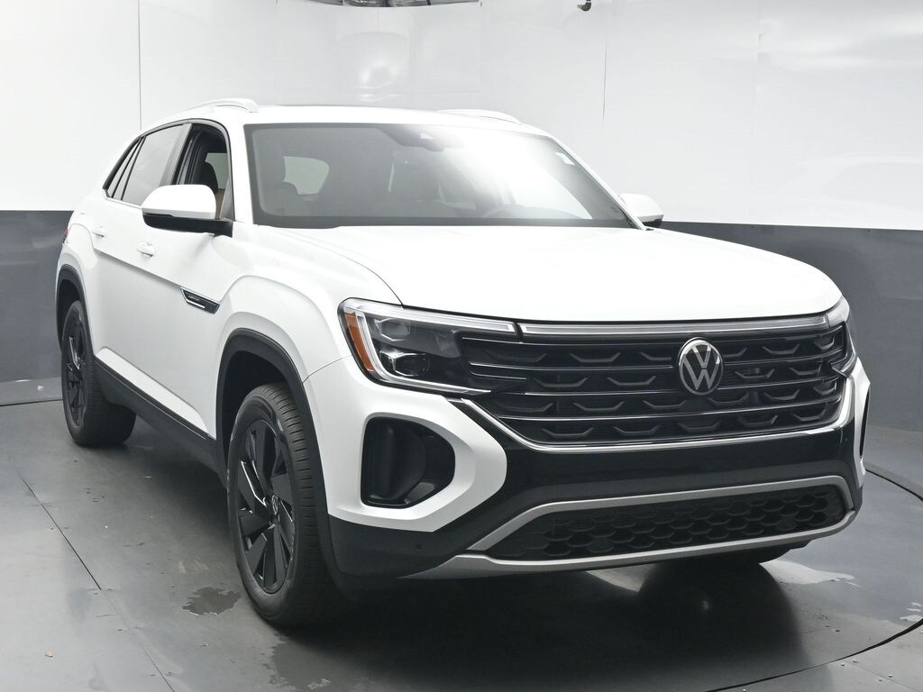 2026 Volkswagen Atlas Cross Sport SE Technology photo 2
