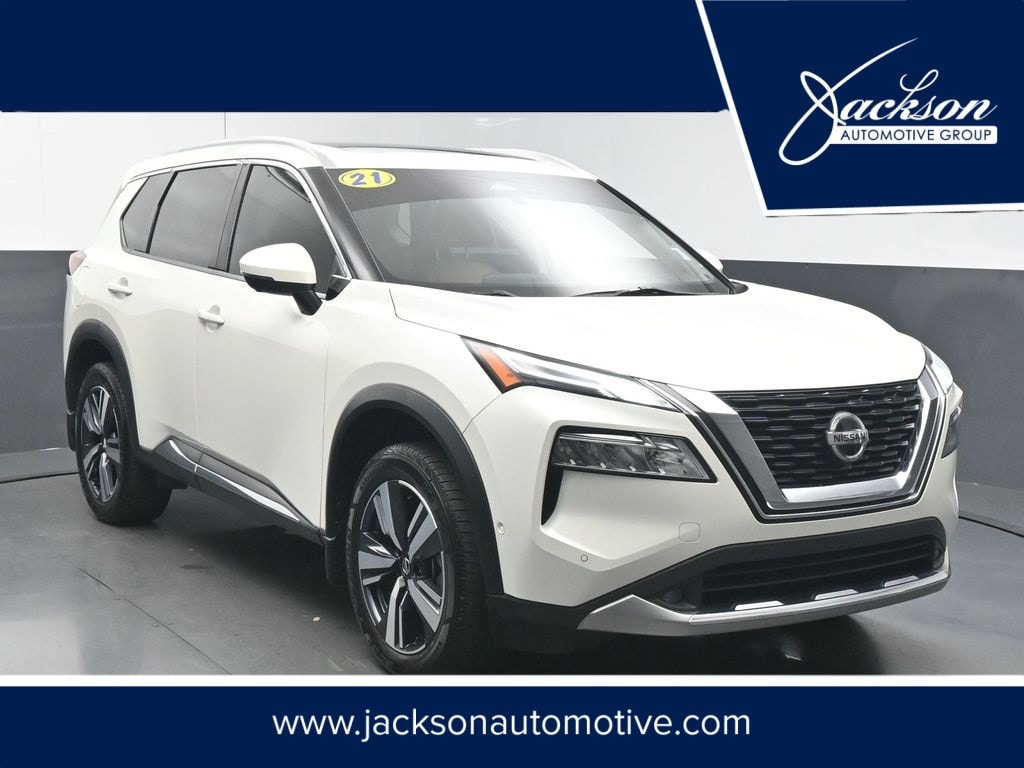 2021 Nissan Rogue Platinum's photo