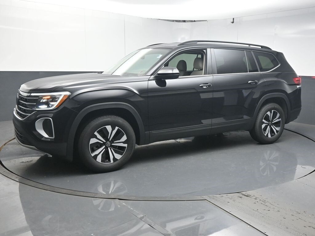 2026 Volkswagen Atlas SE photo 4