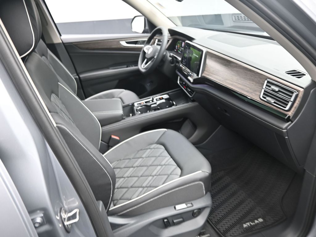 2026 Volkswagen Atlas SEL Premium R-Line - Photo 30