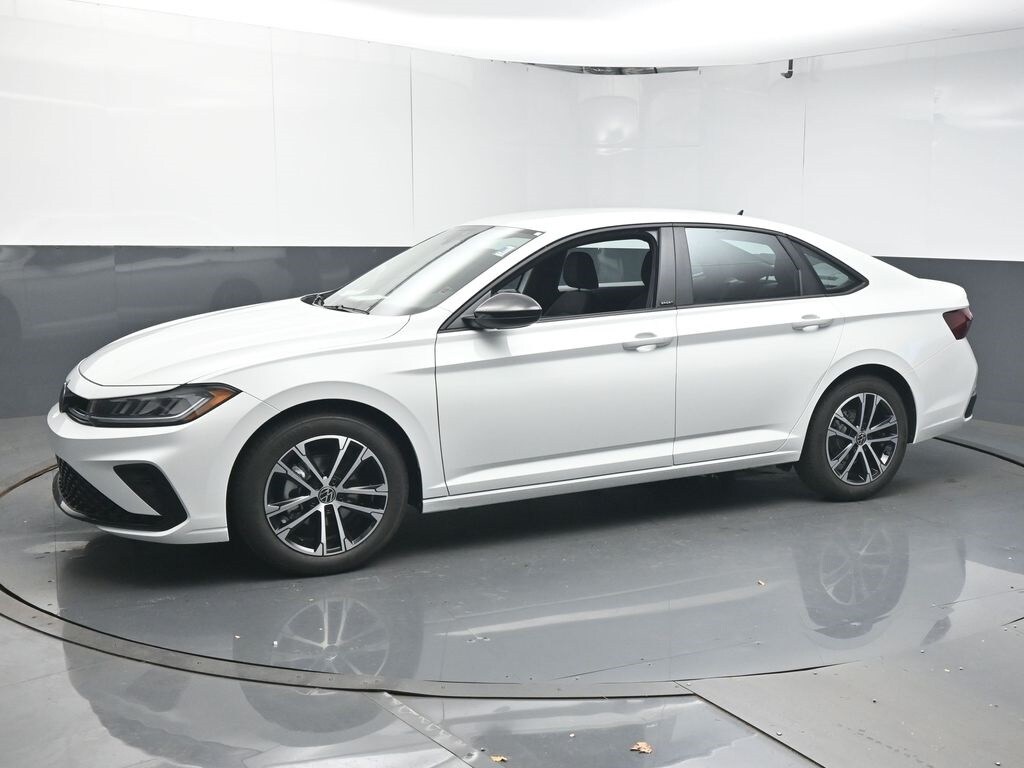 2026 Volkswagen Jetta 1.5T Sport photo 4