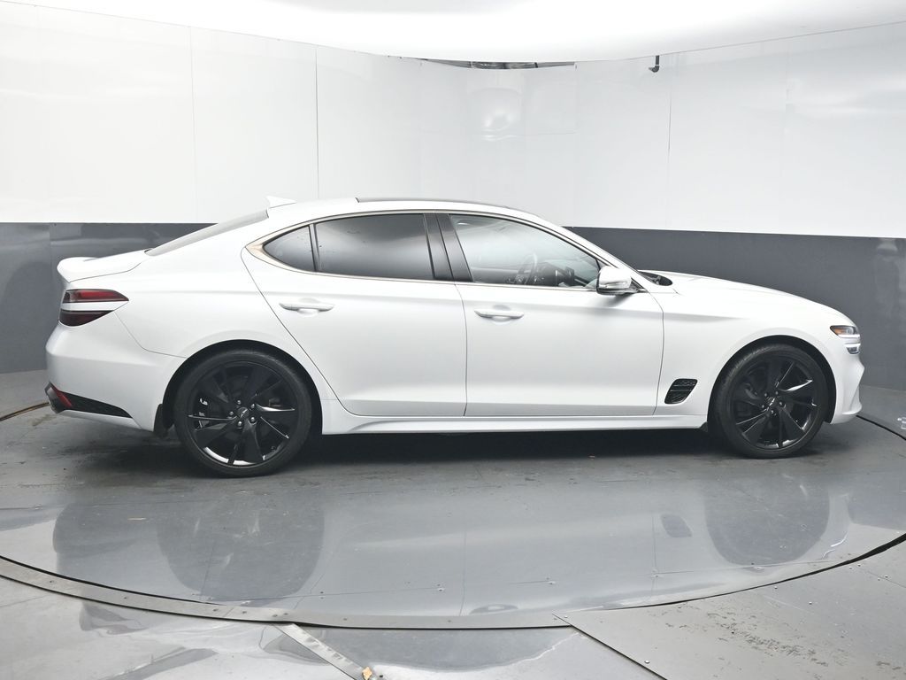 2023 GENESIS G70 Standard - Photo 8