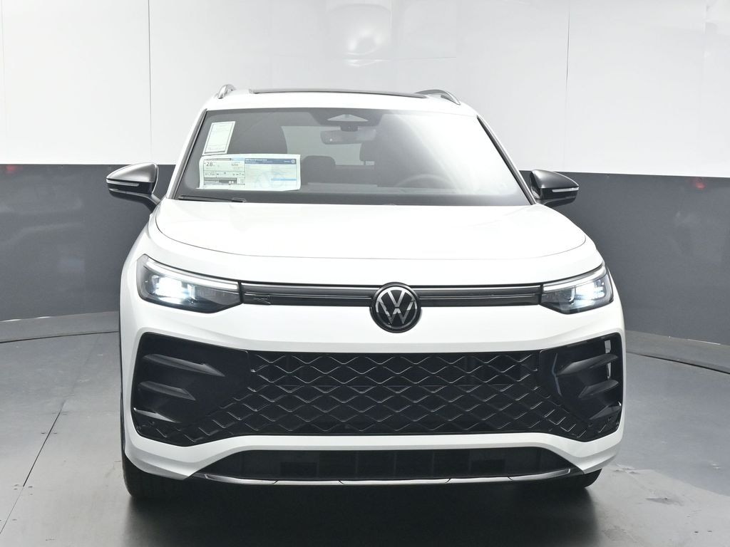New 2026 Volkswagen Tiguan 2.0T SE R-Line Black SUV