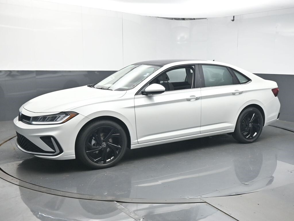 2026 Volkswagen Jetta SE photo 4