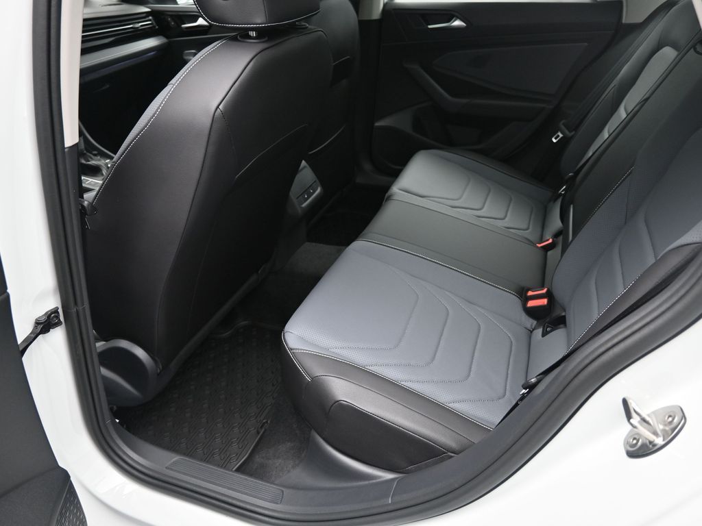 2026 Volkswagen Jetta SEL - Photo 24