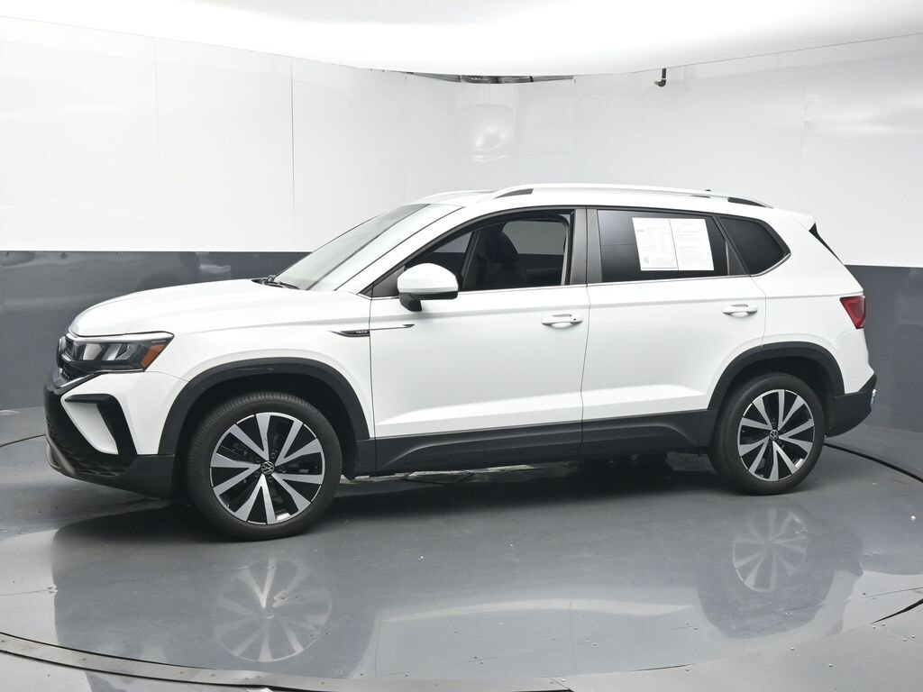 2022 Volkswagen Taos SE photo 4