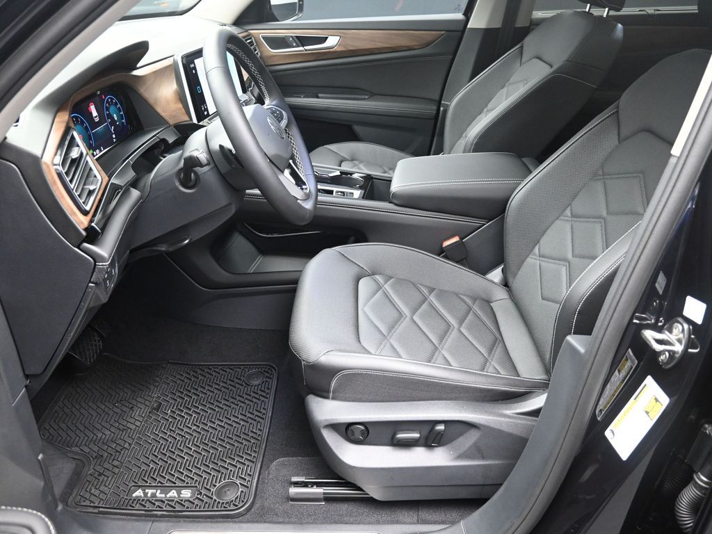 2026 Volkswagen Atlas SE w/Tech - Photo 18