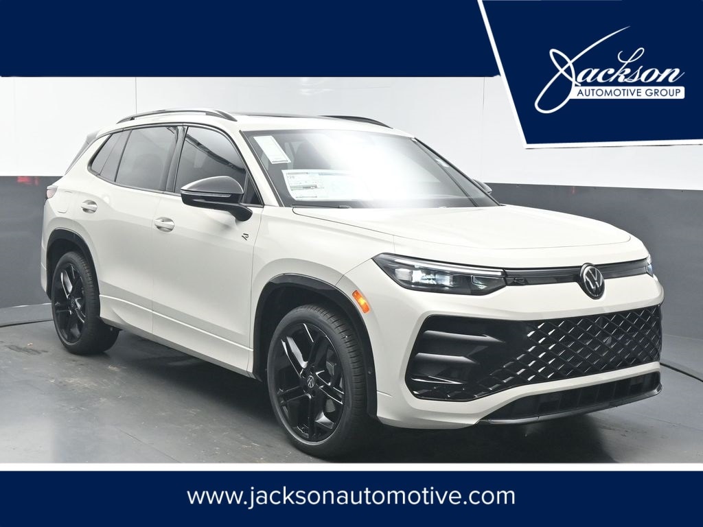 2026 Volkswagen Tiguan SE R-LINE BLACK's photo