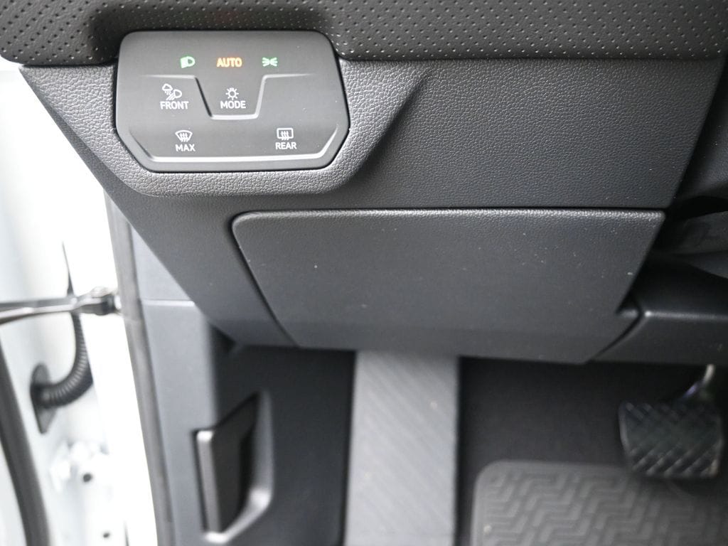 2026 Volkswagen Atlas SE w/Tech - Photo 16