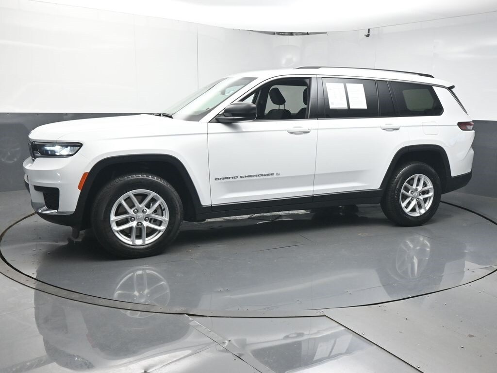 2023 Jeep Grand Cherokee Laredo photo 4