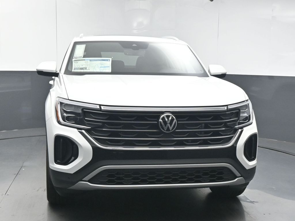 New 2026 Volkswagen Atlas Cross Sport 2.0T SE w/Technology SUV