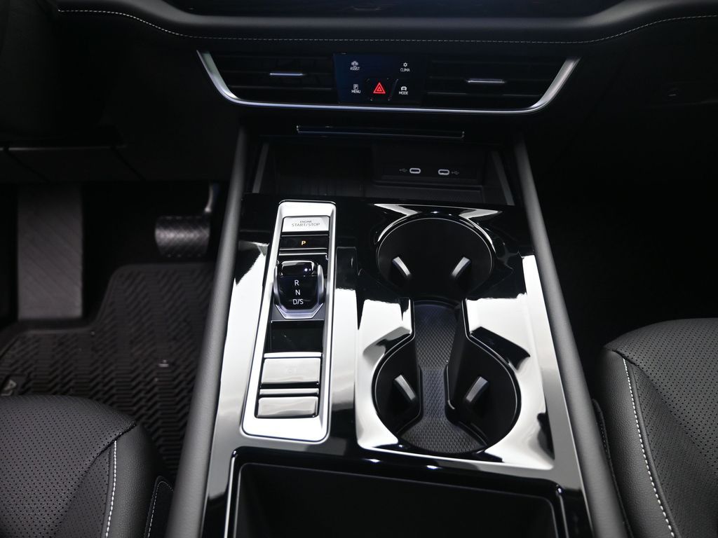 2026 Volkswagen Atlas SE w/Tech - Photo 13