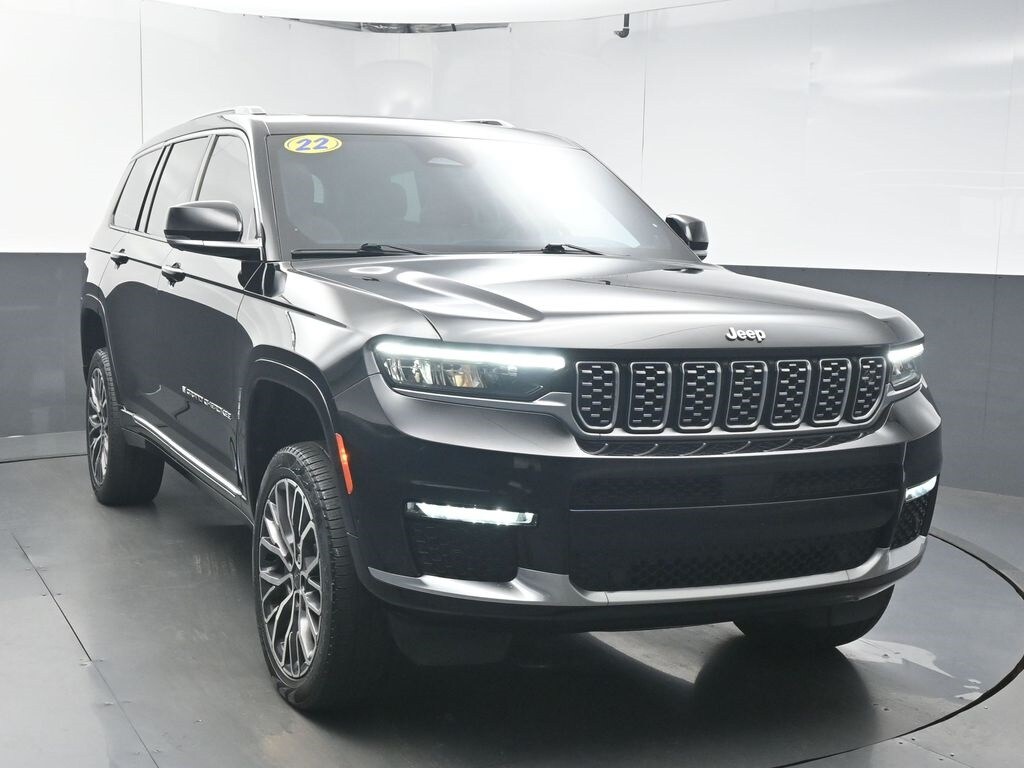 2022 Jeep Grand Cherokee L Summit photo 3