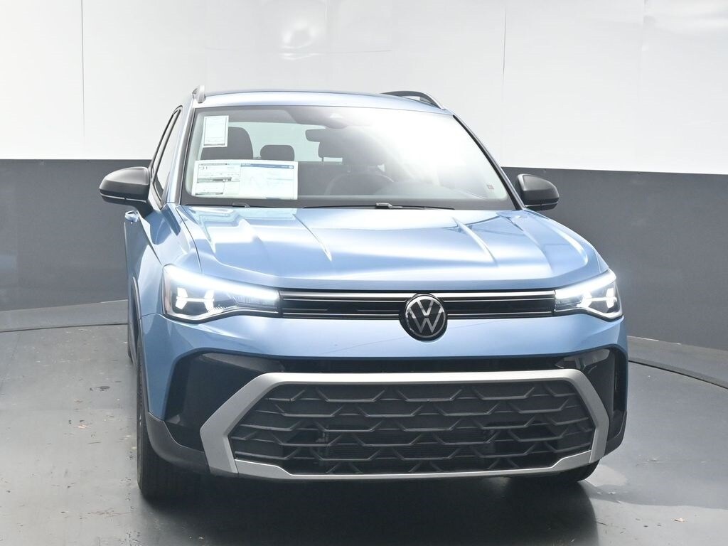2026 Volkswagen Taos S photo 2
