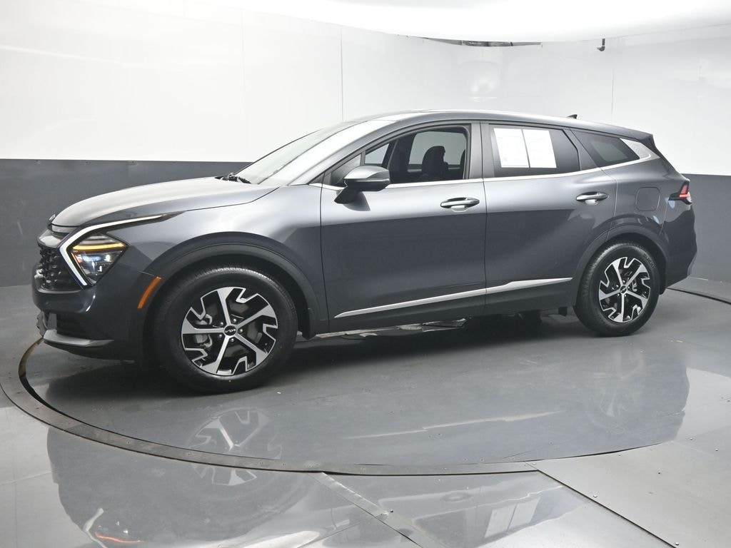 Used 2024 Kia Sportage EX SUV