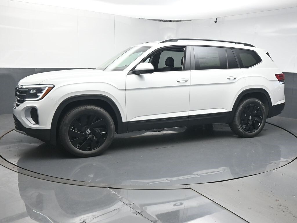 2026 Volkswagen Atlas SE Technology photo 2