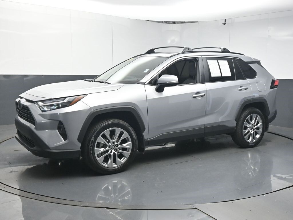 2024 Toyota RAV4 XLE Premium photo 4