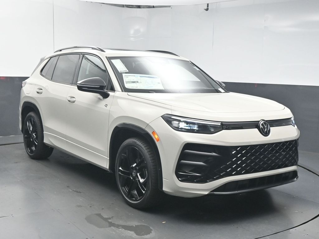 New 2026 Volkswagen Tiguan 2.0T SE R-Line Black SUV