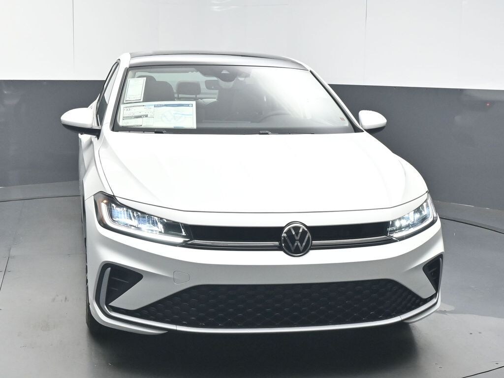 New 2026 Volkswagen Jetta 1.5T SE Sedan