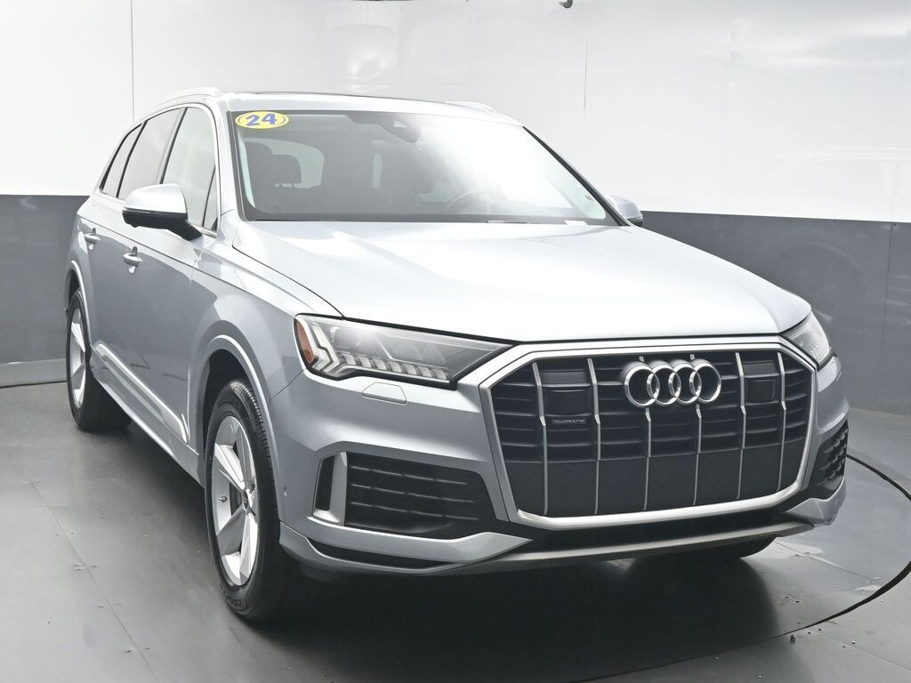 Used 2024 Audi Q7 45 Premium SUV