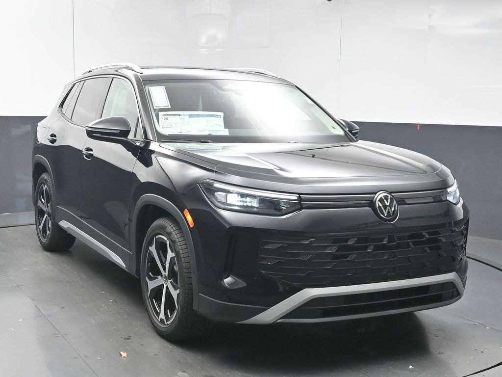 New 2026 Volkswagen Tiguan 2.0T SE SUV