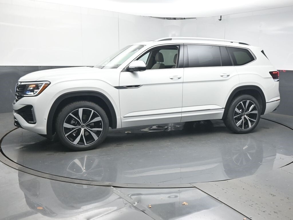 2026 Volkswagen Atlas SEL Premium R-Line photo 4