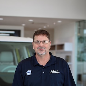 Staff member Kevin Knight from ID_9d7351195c41