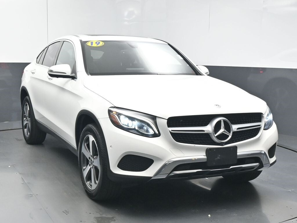 2019 Mercedes Benz GLC 300 4MATIC Coupe photo 2